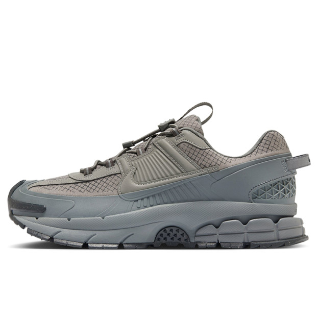 Nike Zoom Vomero Roam Metallic Platinum HV6901-001