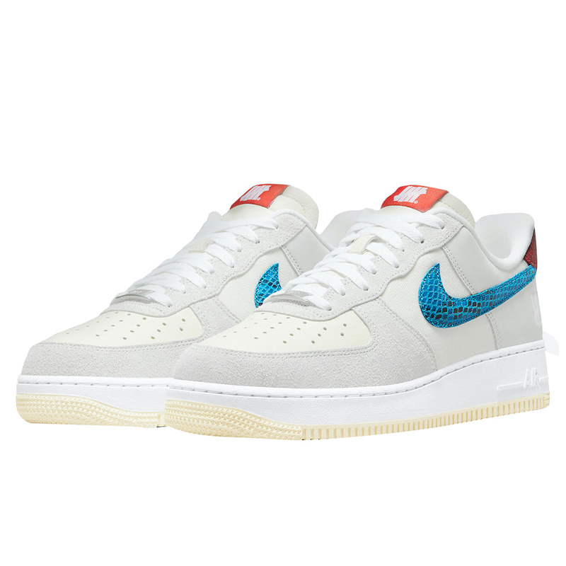 Air Force 1 Low SP Undefeated 5 On It Dunk vs. AF1 DM8461 001