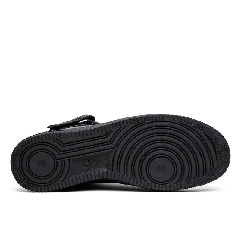 Nike air force 1 black with white bottom discount